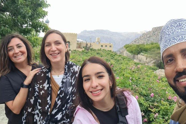 Nizwa Fort Souk and Jebel Akhdar Shared Tour