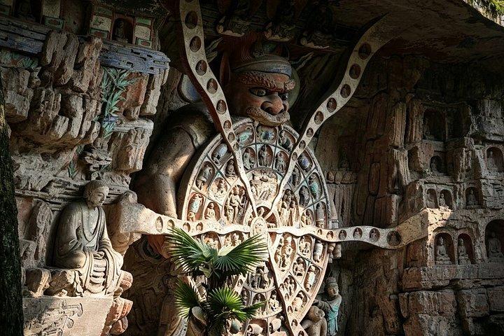 重慶大図岩刻と常州鎮日帰りツアー