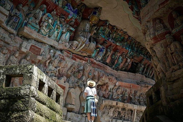 重慶大図岩刻と常州鎮日帰りツアー