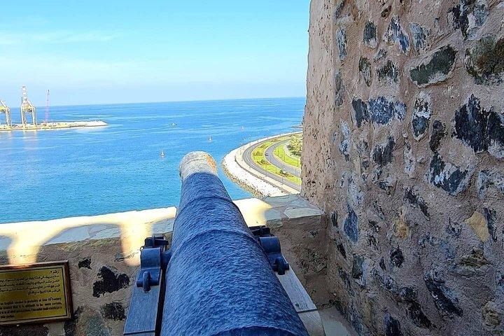 Tour condiviso di mezza giornata della città di Muscat in Moschea e Souk
