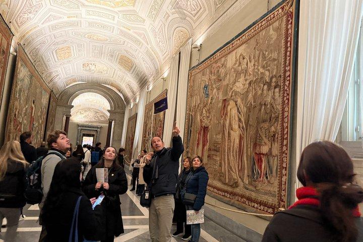 Vatican Museums, Sistine Chapel & St. Peter's Basilica Tour
