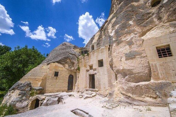 Cappadocia Escape from Istanbul: 3-Day Tour & Balloon Ride Option