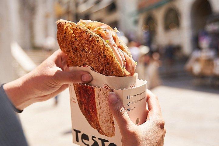 ベネチア：リアルト橋近くで味わう、職人技が光るフォカッチャのプレミアムテイスティング