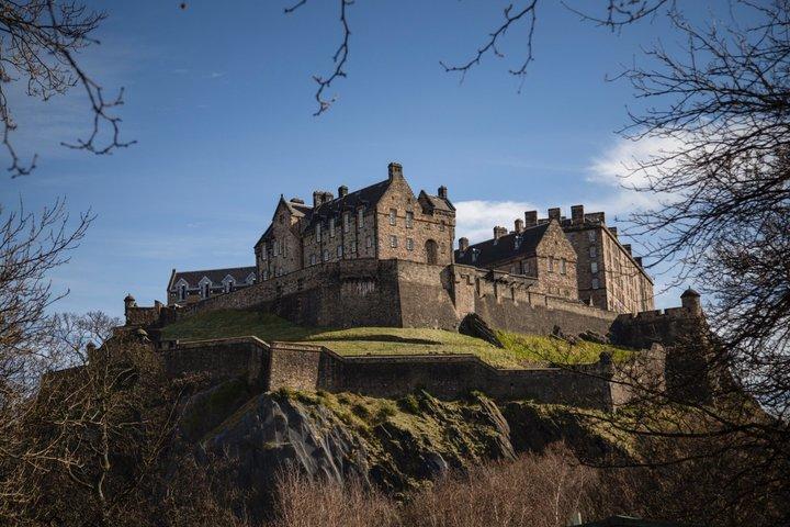 Edinburgh Castle Tour and Royal Mile in Spanish