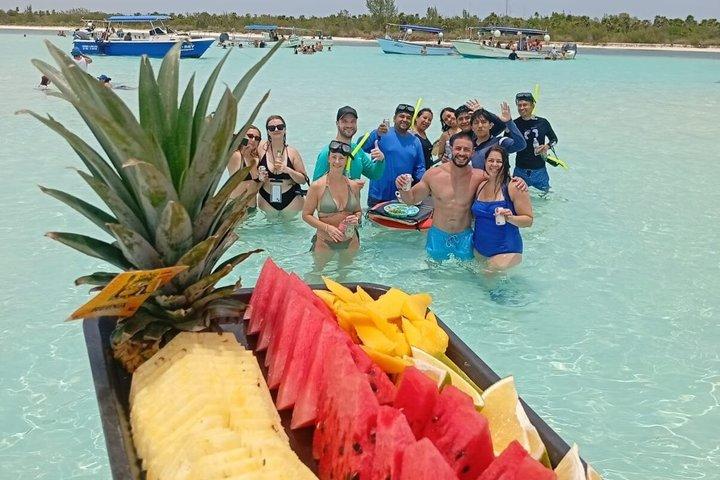 コスメル島のエル・シエロビーチでのシュノーケリングツアー（グループ参加）