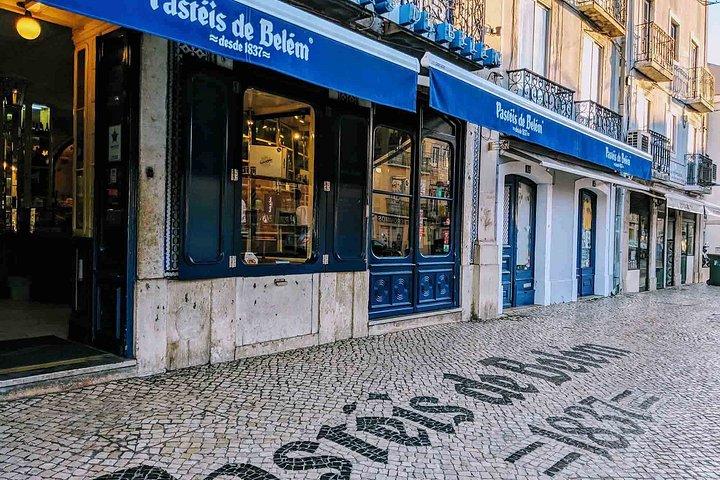 Private Driver Custom Route: Lisbon, Sintra & more Tailored Tour