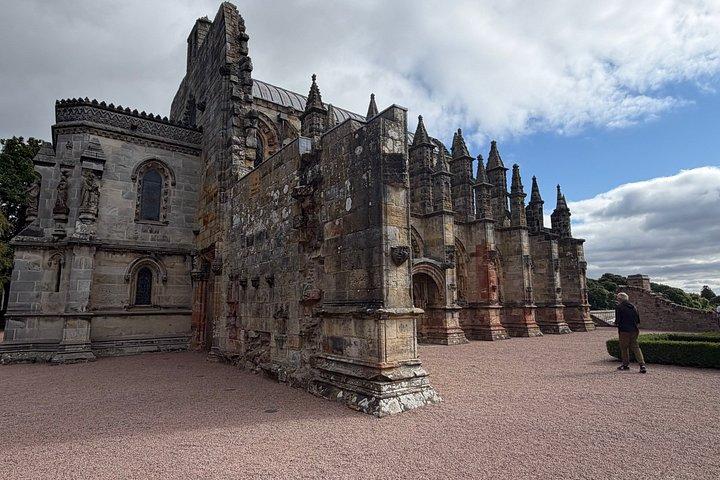 Edinburgh City 4-Hour Private Guided Tour in a Minivan