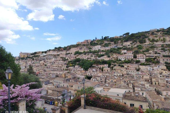 Shared Tour in Minivan o auto da Siracusa a Ragusa, Noto e Modica