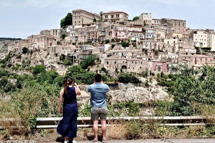 Shared Tour in Minivan o auto da Siracusa a Ragusa, Noto e Modica
