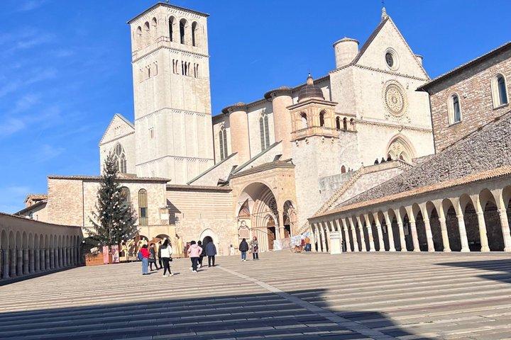 Excursión privada a Asís (San Francisco y Santa Clara) y Casia (Santa Rita) desde Roma
