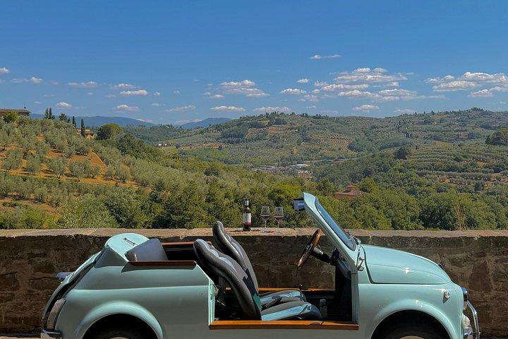 ヴィンテージ Fiat 500でのフィレンツェプライベートツアー：パノラマビューとワイン