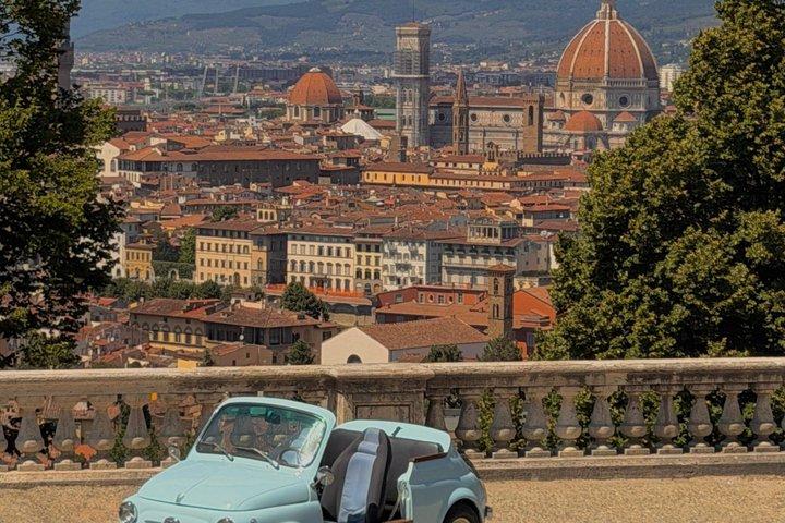 ヴィンテージ Fiat 500でのフィレンツェプライベートツアー：パノラマビューとワイン