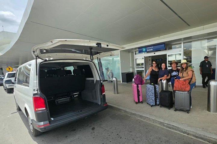 オアハカの空港からホテルまでの送迎（現地スタッフによるサポートとアドバイス付き）（プライベート送迎）