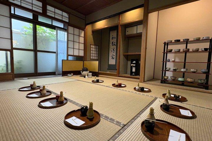 Kyoto : Kimono, Cérémonie du Thé avec Jardin Japonais et Studio