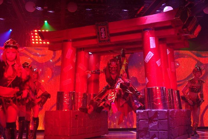 Entrada para el Show Samurai con 2 Bebidas + Set de Matcha : SHINJUKU *Edades 18 +