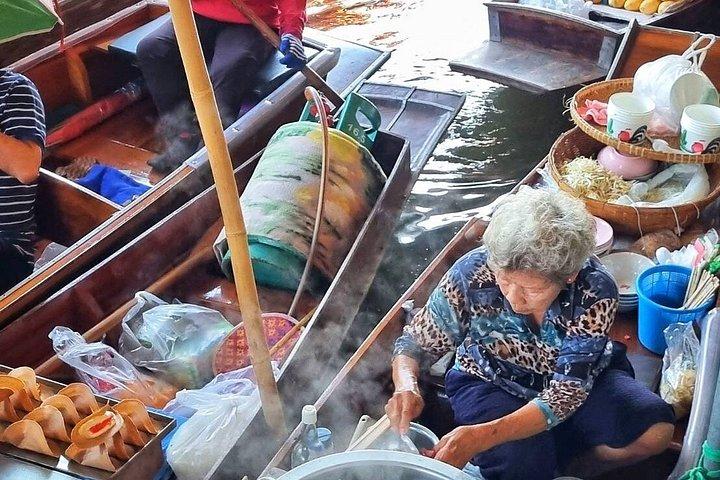 ダムノエン・サドゥアク水上マーケットとコーヤオ洞窟ツアー