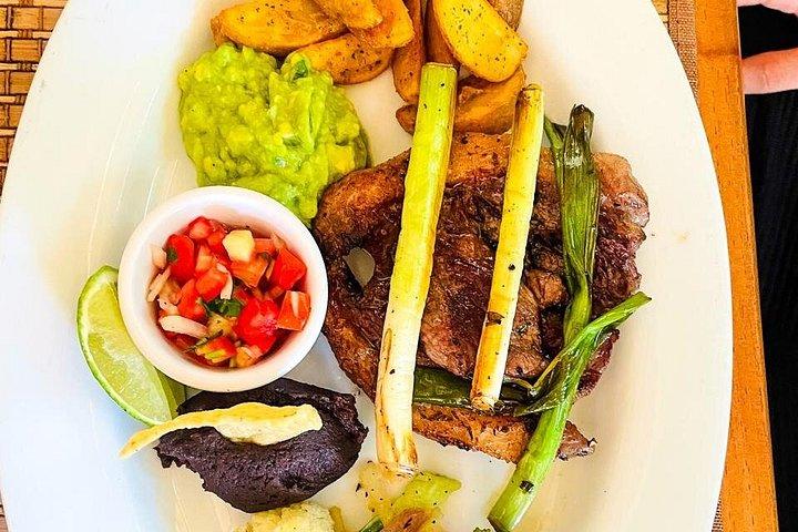 サンイグナチオから地元の昼食付きティカル日帰り旅行