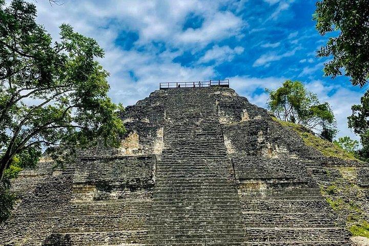サンイグナチオから地元の昼食付きティカル日帰り旅行