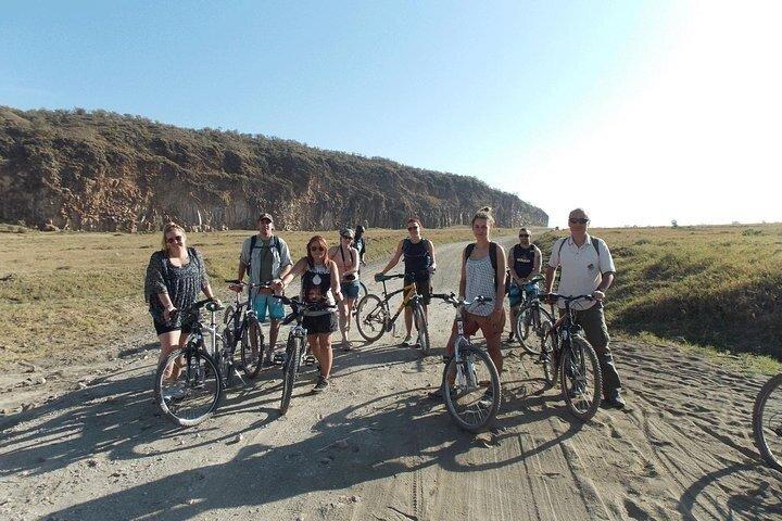 Hell's Gate, Lake Naivasha, & Crescent Island Tour from Nairobi