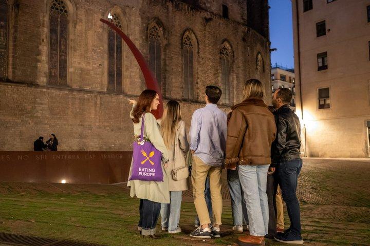 バルセロナ・タパスツアー：小グループで旧市街を散策