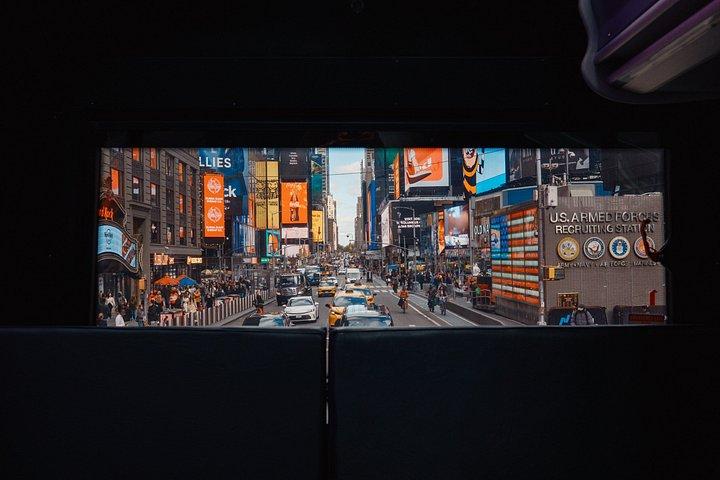 NYCバストロノームグルメ観光ディナーツアー（ドリンク付き）