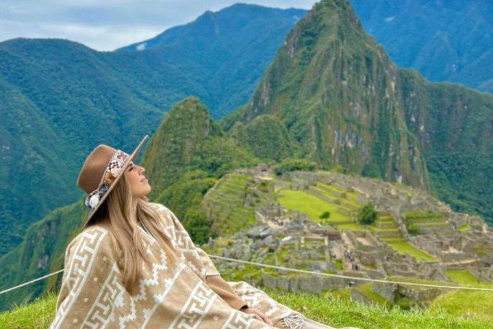 Machu Picchu Full-Day Tour from Cusco with Train & Guided Visit