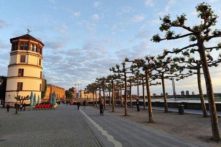 Dusseldorf Scavenger Hunt & Highlights Self-Guided Walking Tour