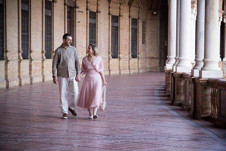 Barcelona: Professional Photoshoot at Gothic Quarter