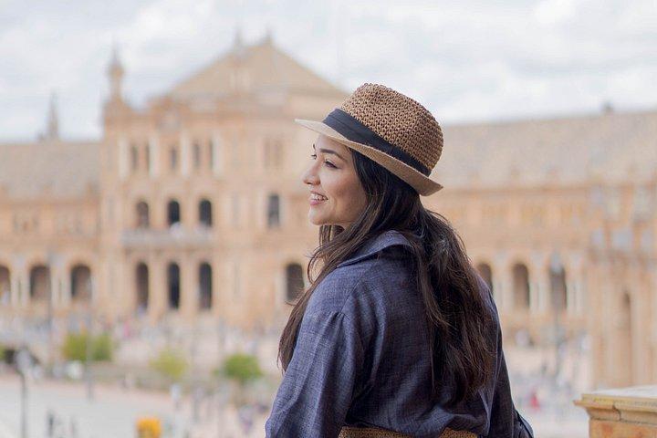 Barcelona: Professional Photoshoot at Gothic Quarter