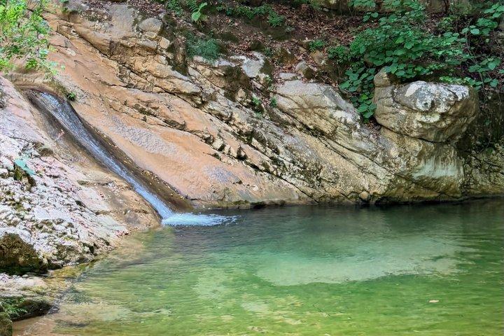 Excursion de randonnée aux cascades de Yahchouch depuis Beyrouth, Liban