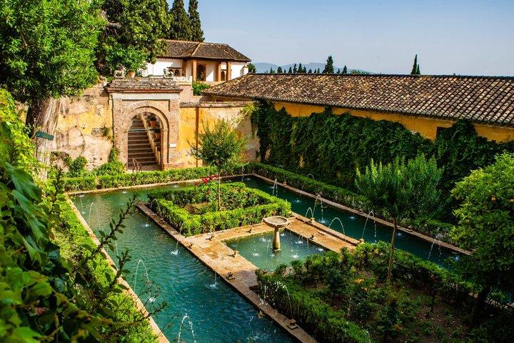 Visita guiada ao Palácio da Alhambra e aos Jardins Generalife