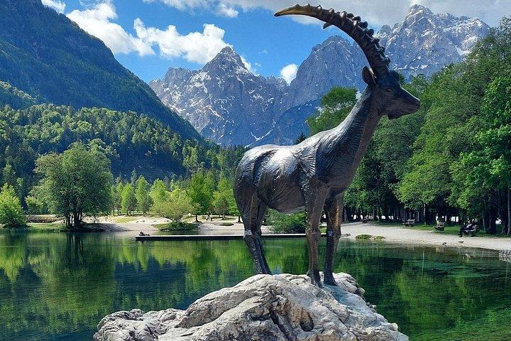 ブレッド : トリグラフ国立公園アドベンチャー-ソチャ渓谷日帰りツアー