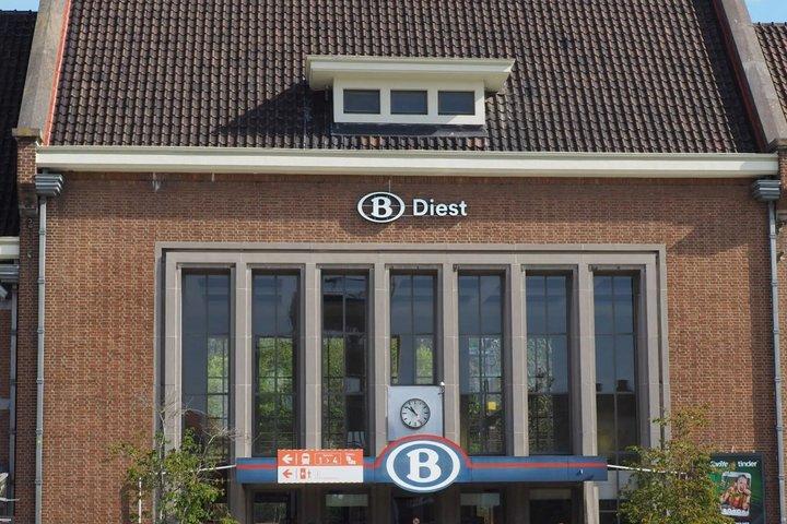 A Belgian Town's Curious History: Diest Walking Tour