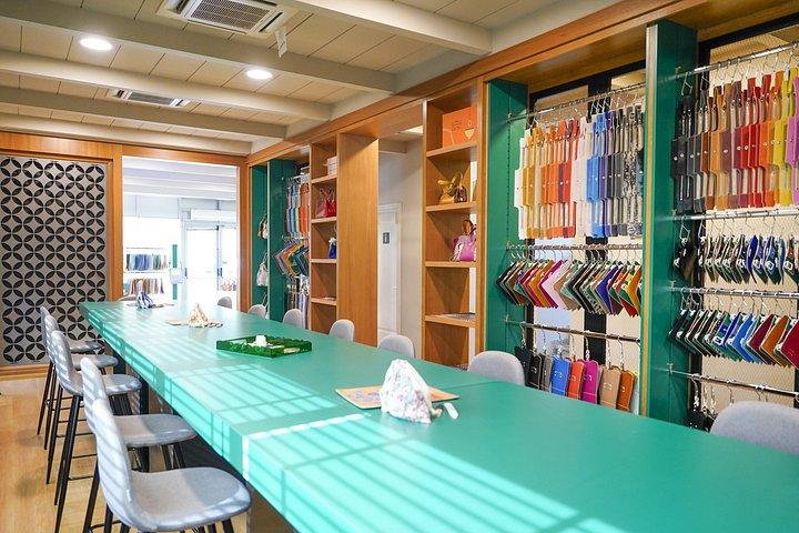 Florence - Guided visit to a Leather Goods & Practical Workshop