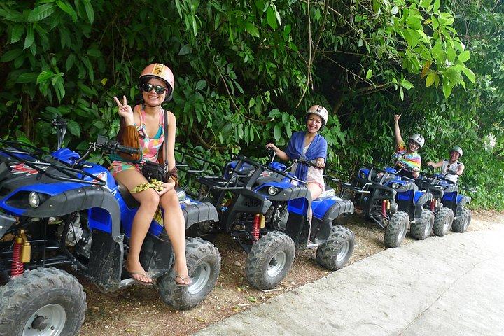 ウブドATVクワッドバイクとホワイトウォーターラフティングアドベンチャー