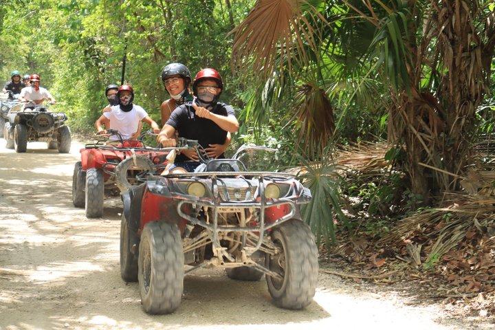 ワン・ジャングル・アドベンチャーズによるプエルトバジャのATV＆セノーテツアー