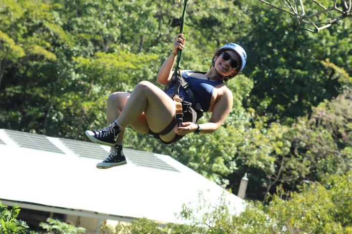 Roatán Combo : Tirolesa, Monkey & Sloth Sanctuary & Beach Break