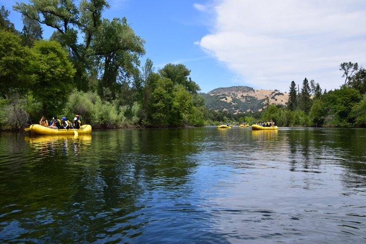 Wildwasser-Rafting auf dem South Fork American River