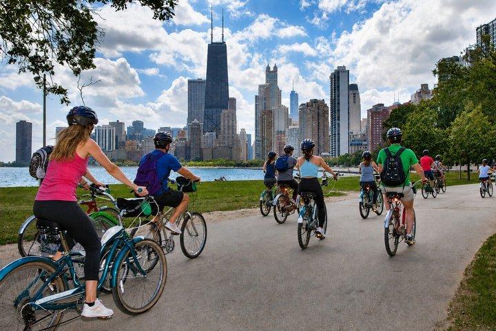 Chicago Bike & Classic Food Tour: Bikes, Bites & Views - Adults