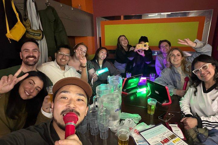 Off The Beaten Path Osaka Local Bar Crawl/ 22 Tapas 7 Drinks