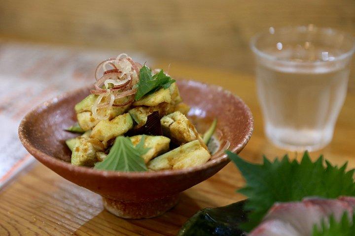 Off The Beaten Path Osaka Local Bar Crawl/ 22 Tapas 7 Drinks