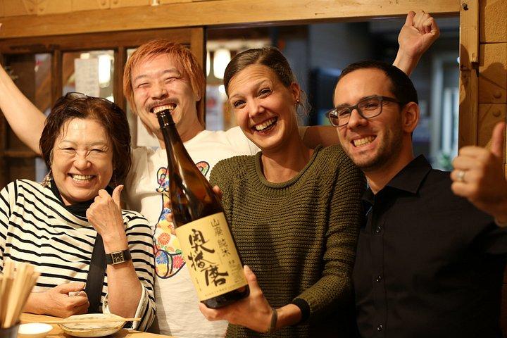 Off The Beaten Path Osaka Local Bar Crawl/ 22 Tapas 7 Drinks