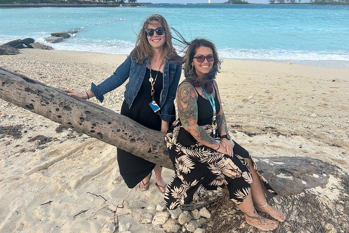 Destaques da cidade de Nassau com degustações de caverna e rum