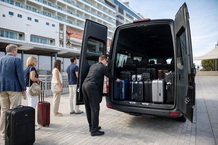 プライベートスプリンターバン最大14ニューヨーク空港＆クルーズポート