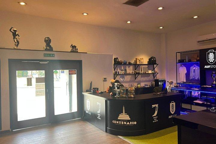 エスタディオ・センテナリオでのウルグアイサッカープライベートツアー