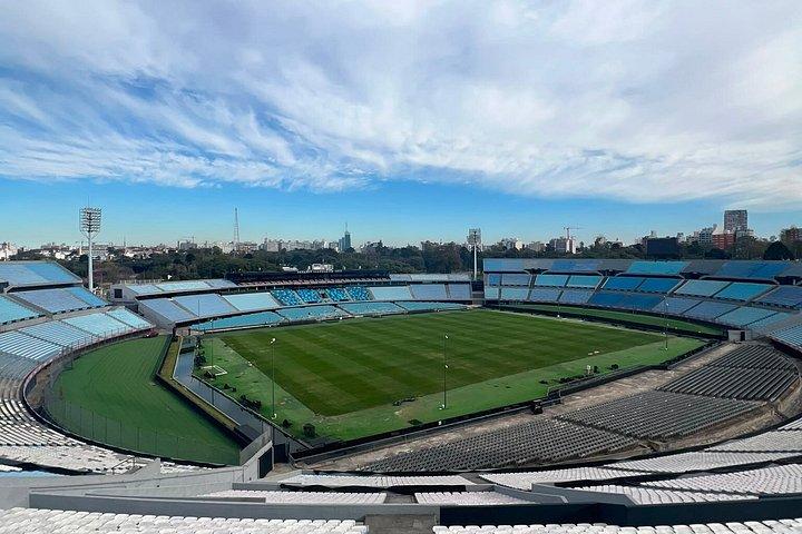 エスタディオ・センテナリオでのウルグアイサッカープライベートツアー