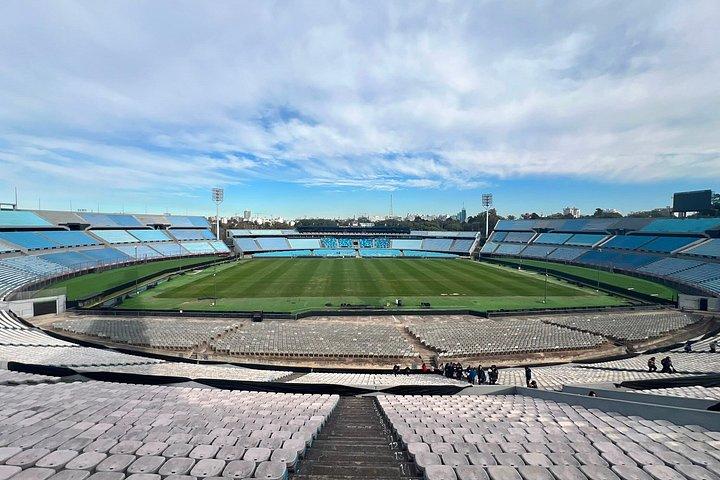 エスタディオ・センテナリオでのウルグアイサッカープライベートツアー