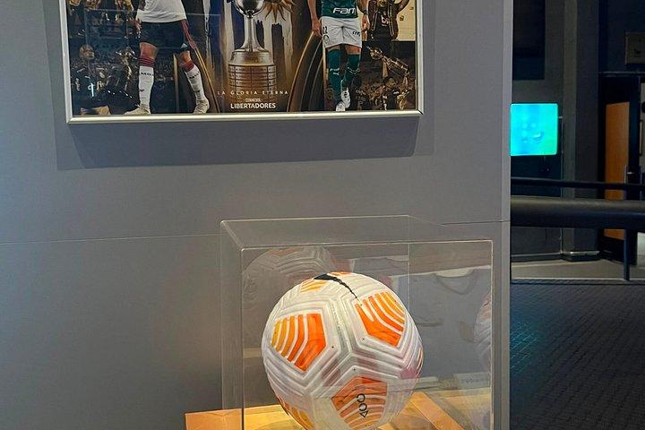 エスタディオ・センテナリオでのウルグアイサッカープライベートツアー