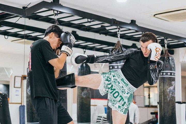 Authentic Kickboxing Experience with Pro Fighters