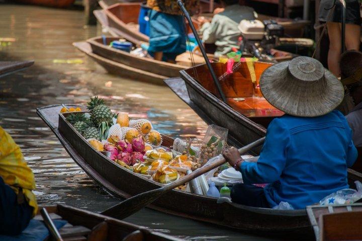 Excursion d'une journée au marché flottant de Bangkok et au chemin de fer Maeklong